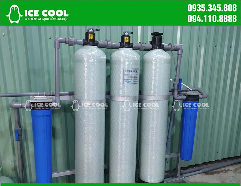 Ice maker water filter