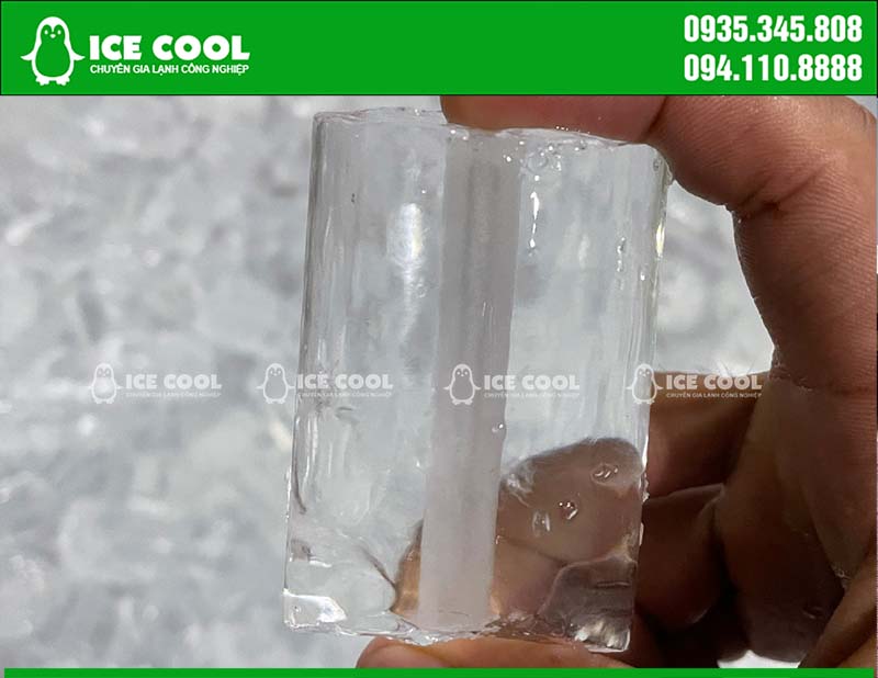Pure ice cubes