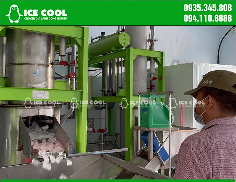 Pure ice production machine at Dien Nam Trung - Dien Ban (Quang Nam)