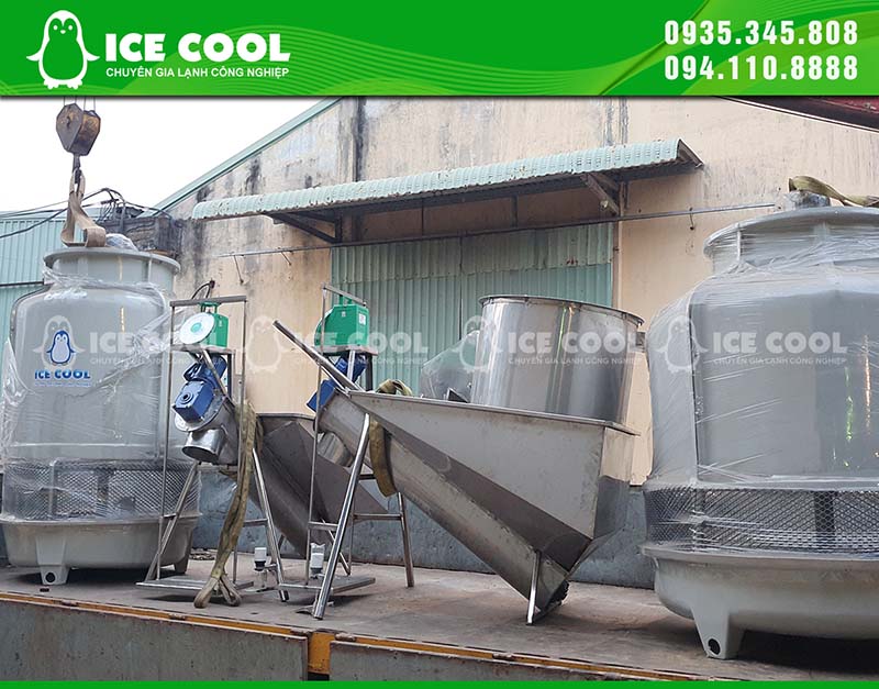 Ice bucket and cooling tower