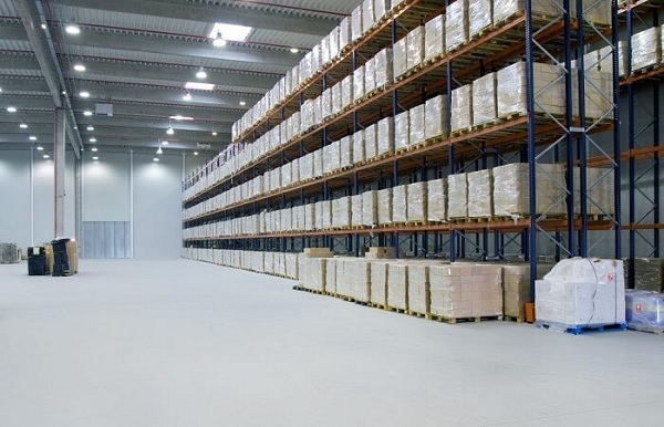 Cold storage with a large area helps to preserve a large number of foods