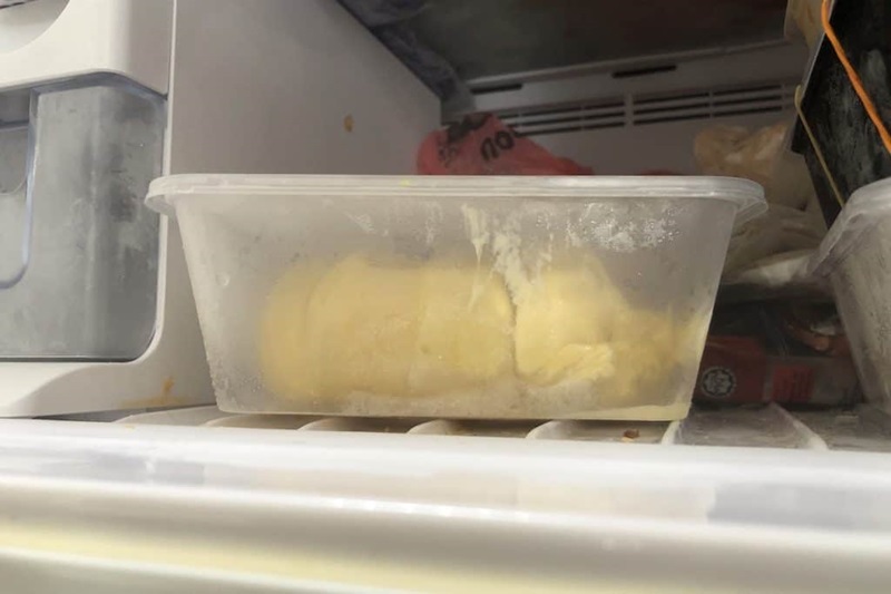 Freeze durian in the refrigerator